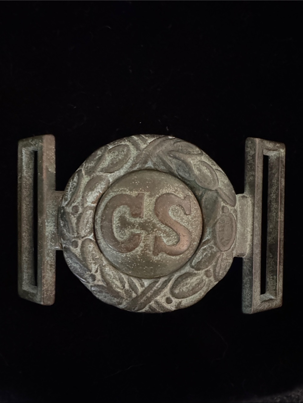 Antique replica CS wreath Buckle in Aged Metal Finish